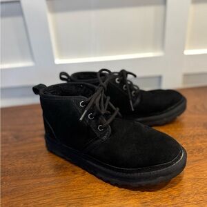 Ugg Neumal sz 7 Black
